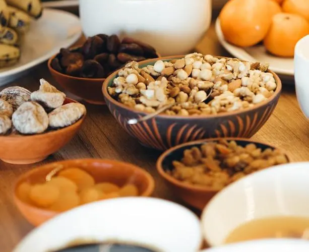 Zara Cave 2* Γκόρεμε