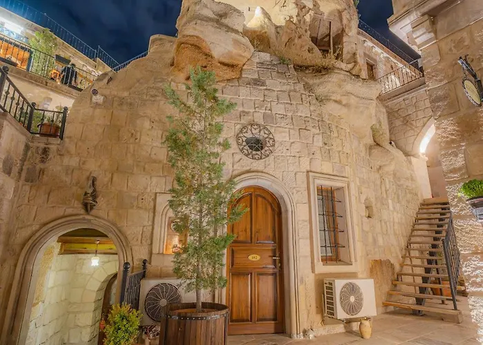 Zara Cave 2* Γκόρεμε