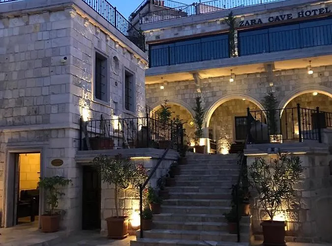 Zara Cave Γκόρεμε