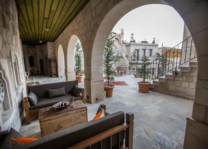 Zara Cave 2* Γκόρεμε