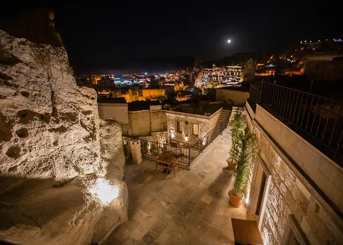 Zara Cave 2* Γκόρεμε